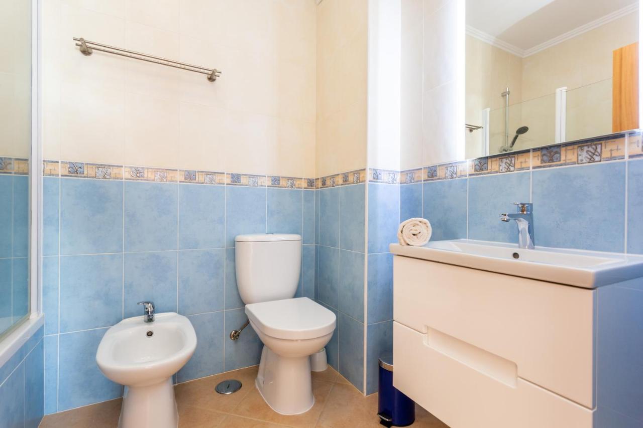 Lovely 2 Bedroom Apartment Including Pool, Stunning Ocean Views & Beach Closeby Praia Da Luz Экстерьер фото